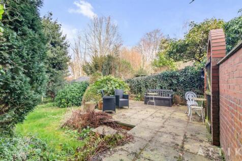 Back Garden 25 High Street Wangford NR34 8RL (1).j