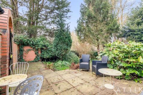Back Garden 25 High Street Wangford NR34 8RL (2).j
