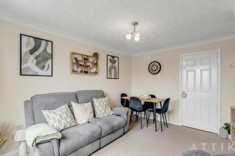 8 Dairy Hill Halesworth IP19 8JS (13).jpg
