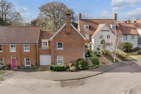8 Blyth Mews, Halesworth, IP19 8FB (1).jpg
