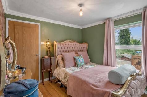 7 Swan Lane, Halesworth, IP19 8LJ (16).jpg