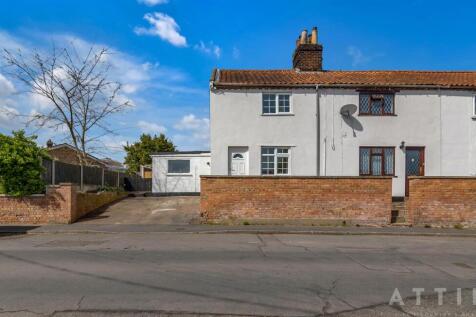 32 Darby Road Beccles NR34 9XX (12).jpg