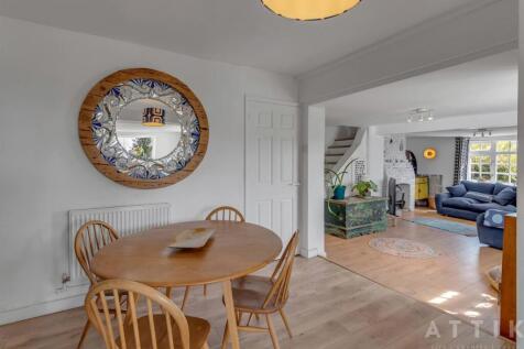 32 Darby Road Beccles NR34 9XX (9).jpg