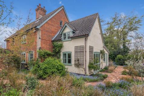 1 Harleston Road Linstead IP19 0LE (36).jpg