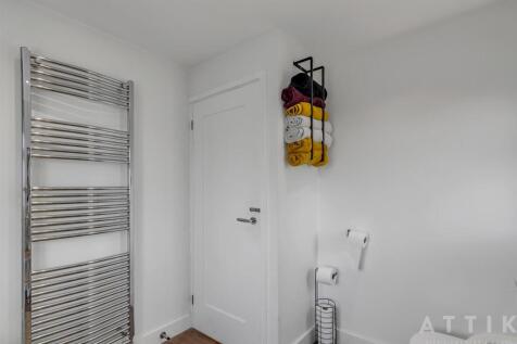 10 Queens Drive, Halesworth IP19 8DN (20).jpg