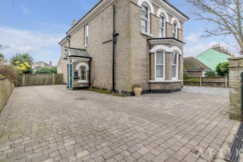 Attik 5, Stradbroke Road Gorleston, NR31 7AQ (50).