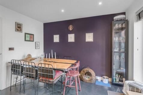16 Wellington road, Attleborough, NR17 1GQ (26).jp