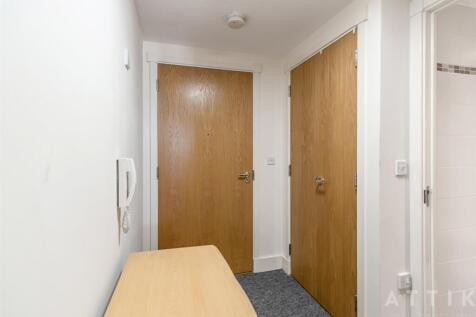 241 The Pavillion, Norwich, NR1 3SN (2).jpg