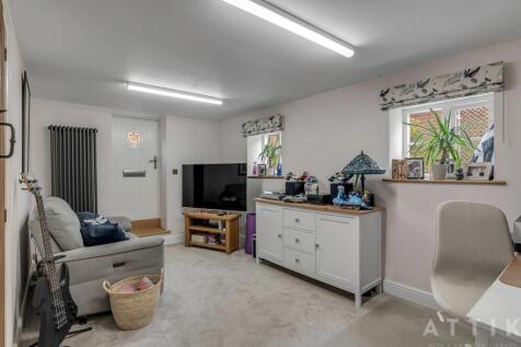 24 Newmarket Road, Norwich, NR46UE (30).jpg