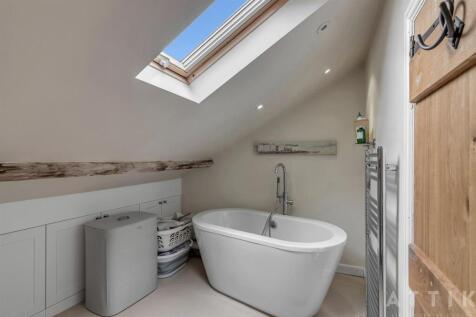 24 Newmarket Road, Norwich, NR46UE (44).jpg