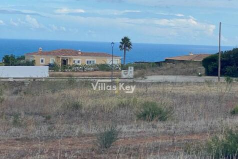 Plot with sea view for a house construction for sale in Luz