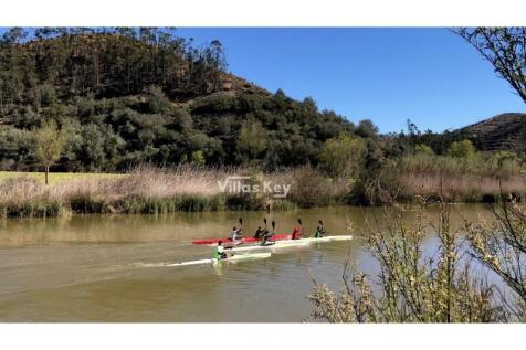 RIVERFRONT PROPERTY IN A NATURAL PARK