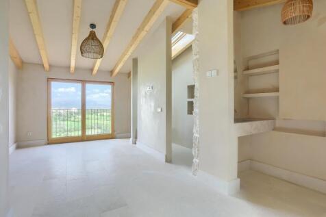 Bedroom 1 - 3