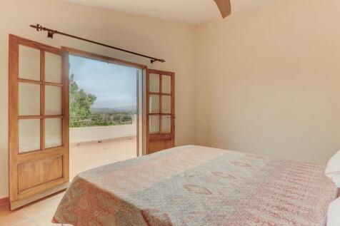 Master bedroom onto 