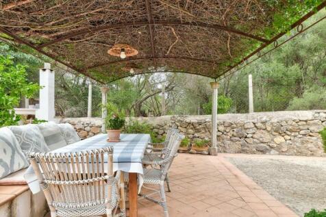 Outside dining
