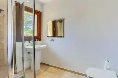 Bedroom 2 en suite