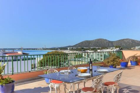 Terrace with sea vie