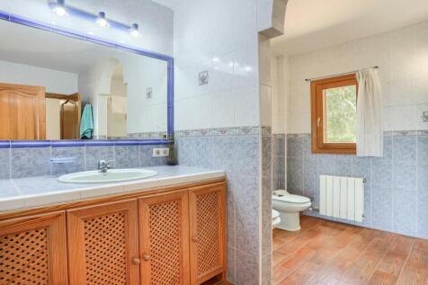 Bedroom 1 en suite