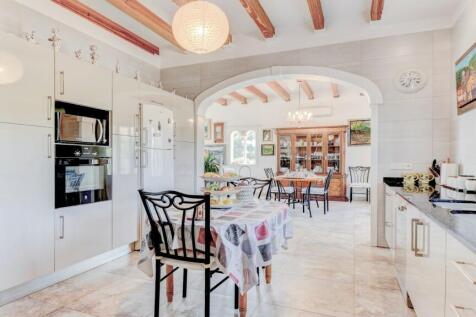 Kitchen 1 - 2