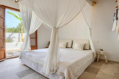 Bedroom 2 - 1