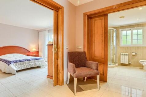 Bedroom 3 with en su