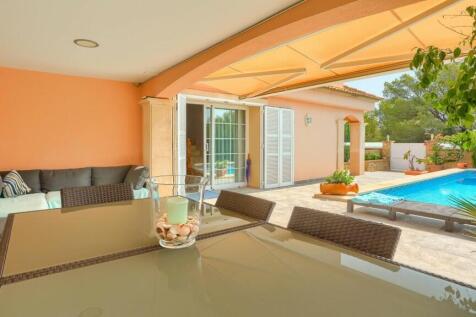 Outside dining 1 - 1
