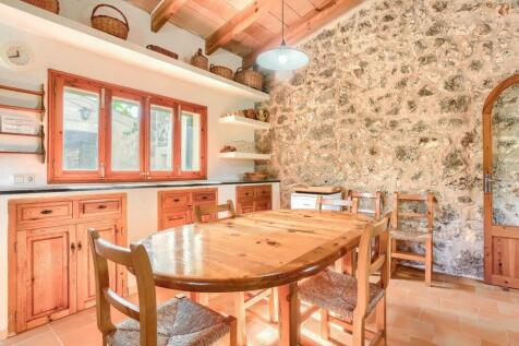 Kitchen 1 - 2