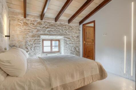 Bedroom 2 with en su