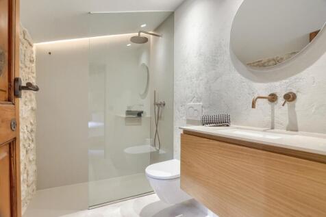 Bedroom 2 en suite