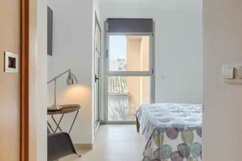 Bedroom 1 - 1