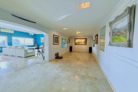 GALLERY 1