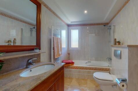 14. Bathroom 1st Flo