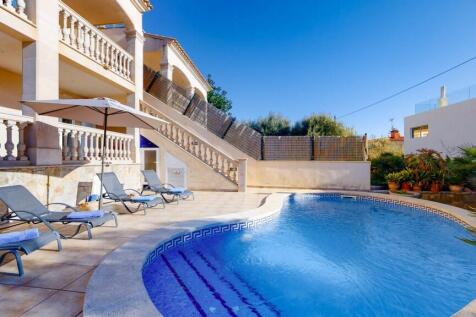 00. Pool &amp; Garden 03
