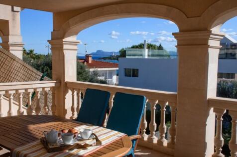 05. Terrace 2nd Flor