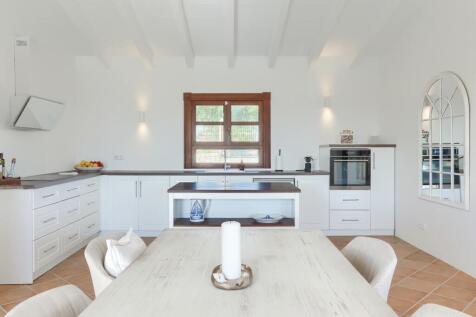 Kitchen 1 - 3