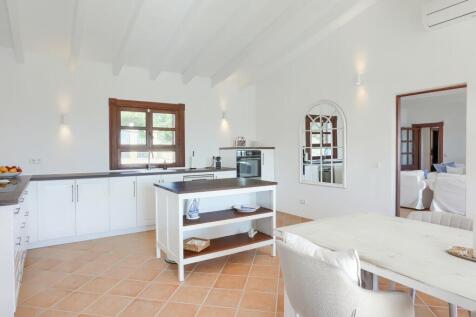 Kitchen 1 - 2