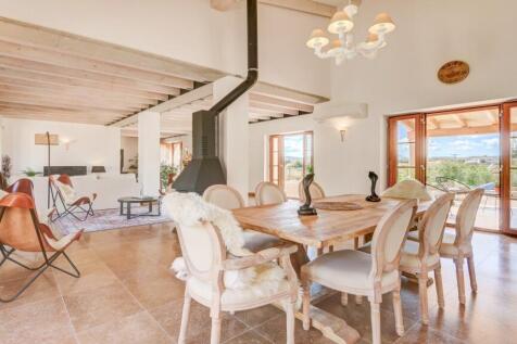 Dining room onto ter