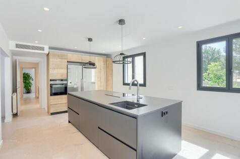 Kitchen 1 - 2
