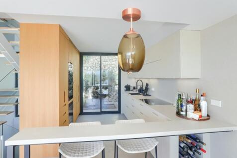 Kitchen 1 - 2