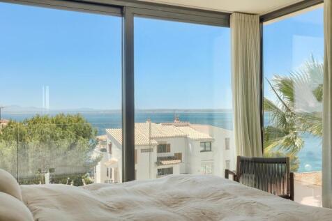 Master bedroom with 
