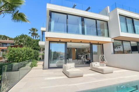 Front of the propert