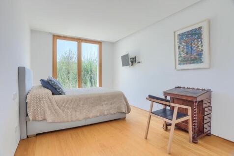 Bedroom 2 - 1