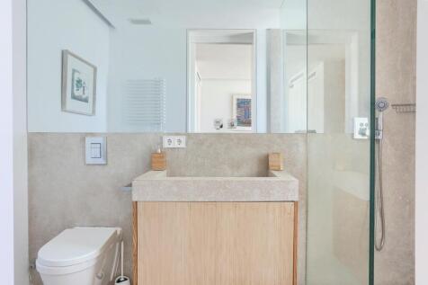 Bedroom 2 en suite