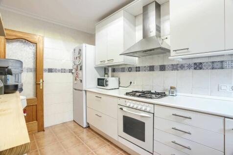 Kitchen 1 - 3