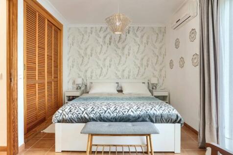 Bedroom 3 with en su