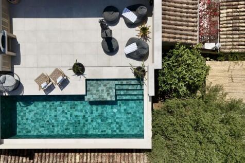 sala 61 above 