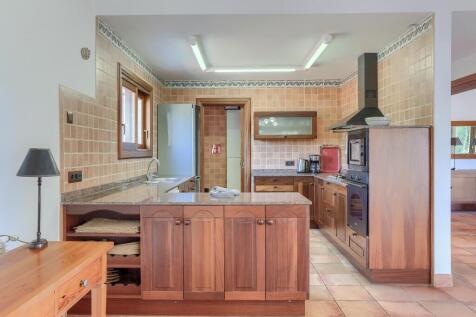 Kitchen 1 - 1