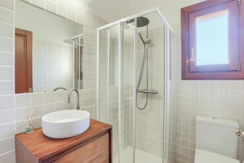 Bedroom 3 en suite