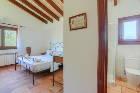 Bedroom 3 with en su