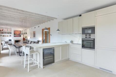 Kitchen 1 - 3